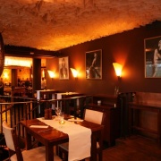 Restaurant &amp; Music Bar Infinity