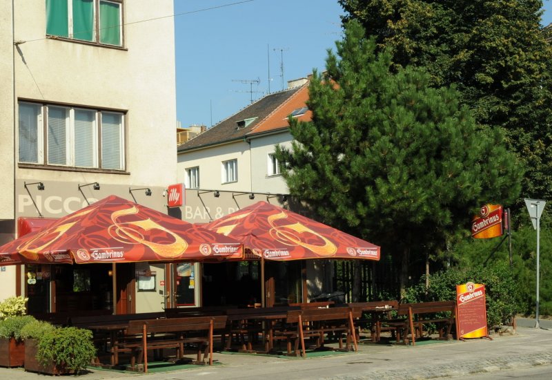Piccolo bar &amp; restaurant