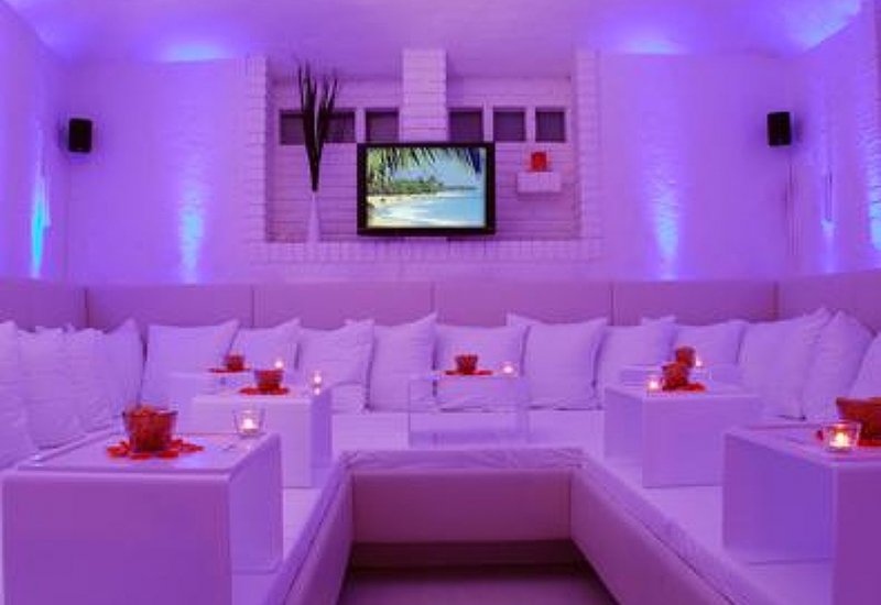 Bed Lounge