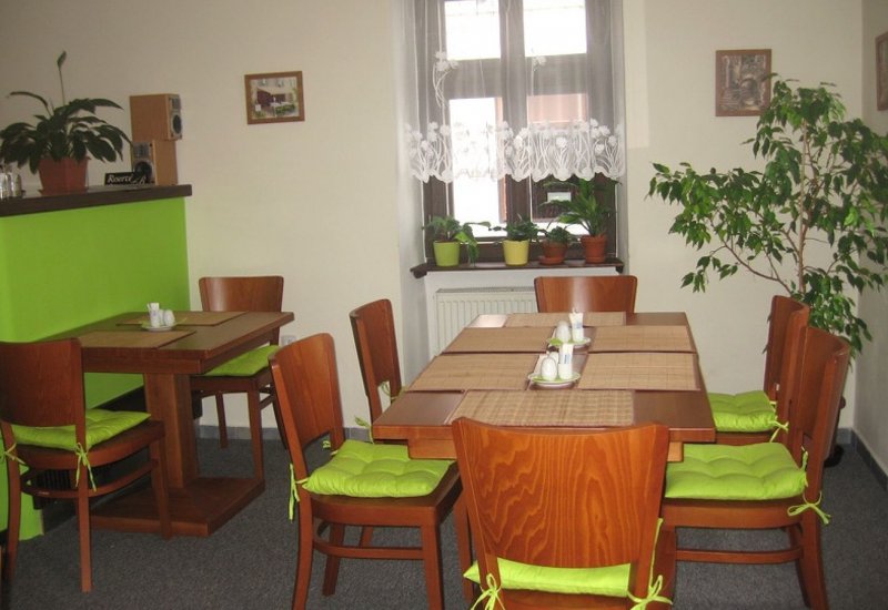 Vegetariánská a rybí restaurace Na 15. poledníku