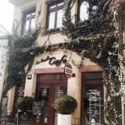 La Familia Café