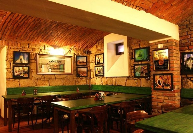 Cardinal Club