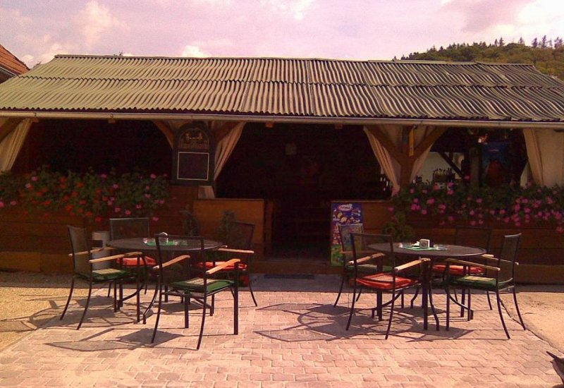 Zahradní pizzerie Tetčice