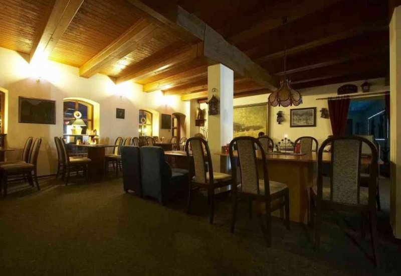 Restaurace Hotel Savary