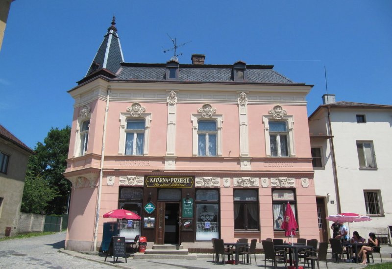 Kavárna &amp; Pizzerie Na Staré lékarně