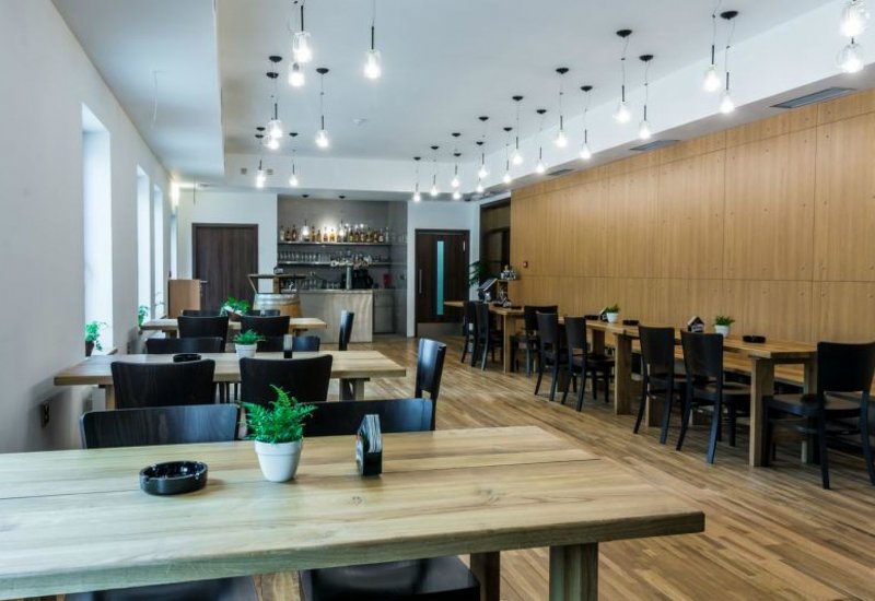 Pivnice hotelu Lužnice