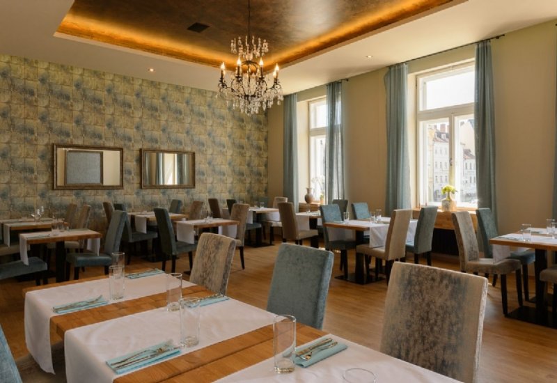 La Festa Restaurant &amp; Cocktail Bar