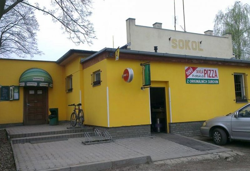 Sokolovna Červený Újezd