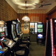 Singer Bar