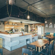 Café &amp; Bistro Bílá Vrána