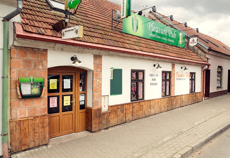 Pleasure Pub