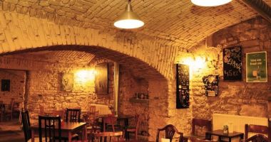 Večerní kavárna Souterrain