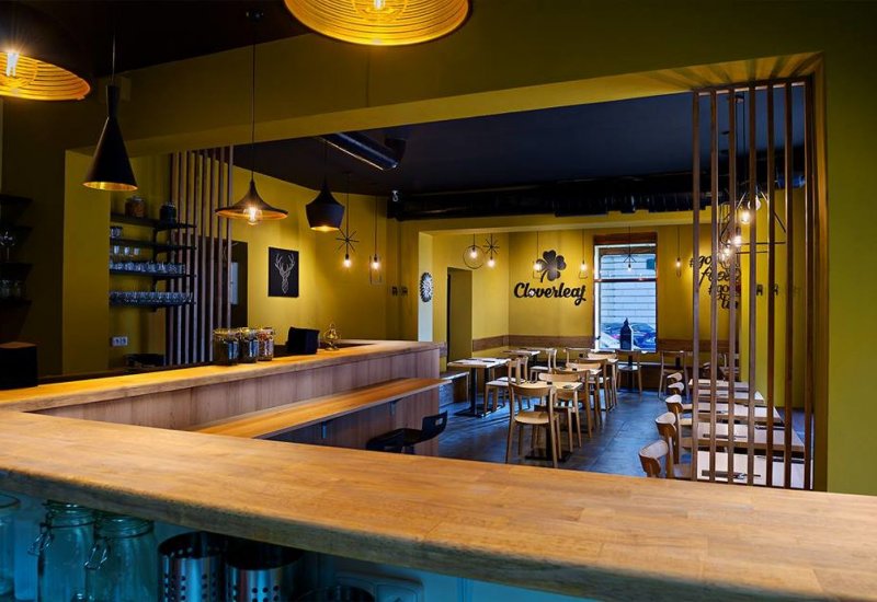 Cloverleaf Restaurace