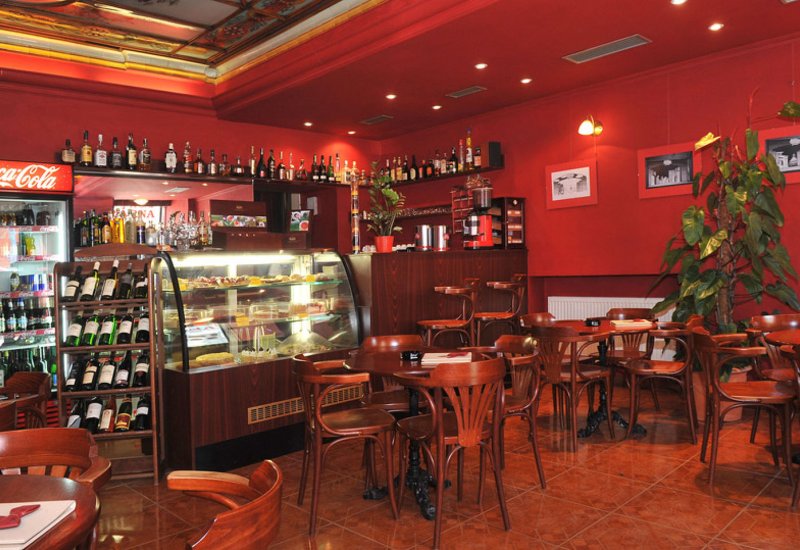 D - Cafe