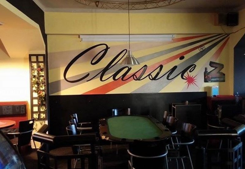 Classic bar