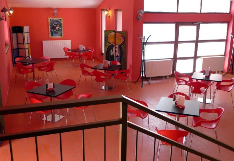Pizzerie a cocktail bar Avanti
